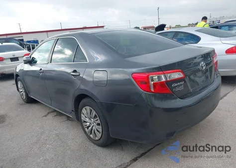 2013 Toyota Camry Le z USA, uszkodzony, nr VIN 4T1BF1FK7DU649889